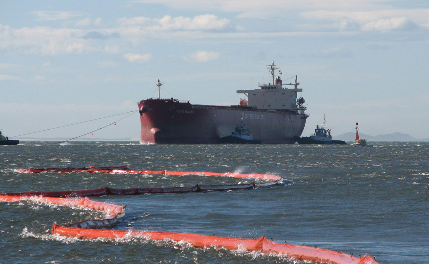 Uses and Types of Oil Booms